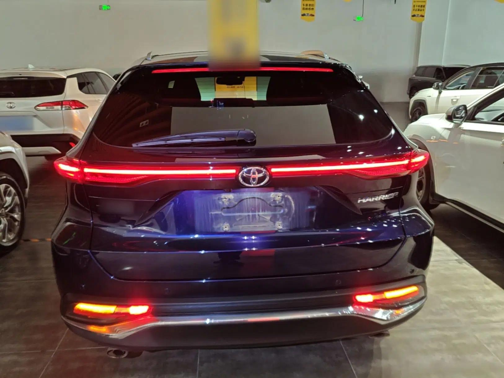 Toyota Harrier 2022 2.0L CVT Two-Wheel Drive Deluxe Edition — миниатюра 5