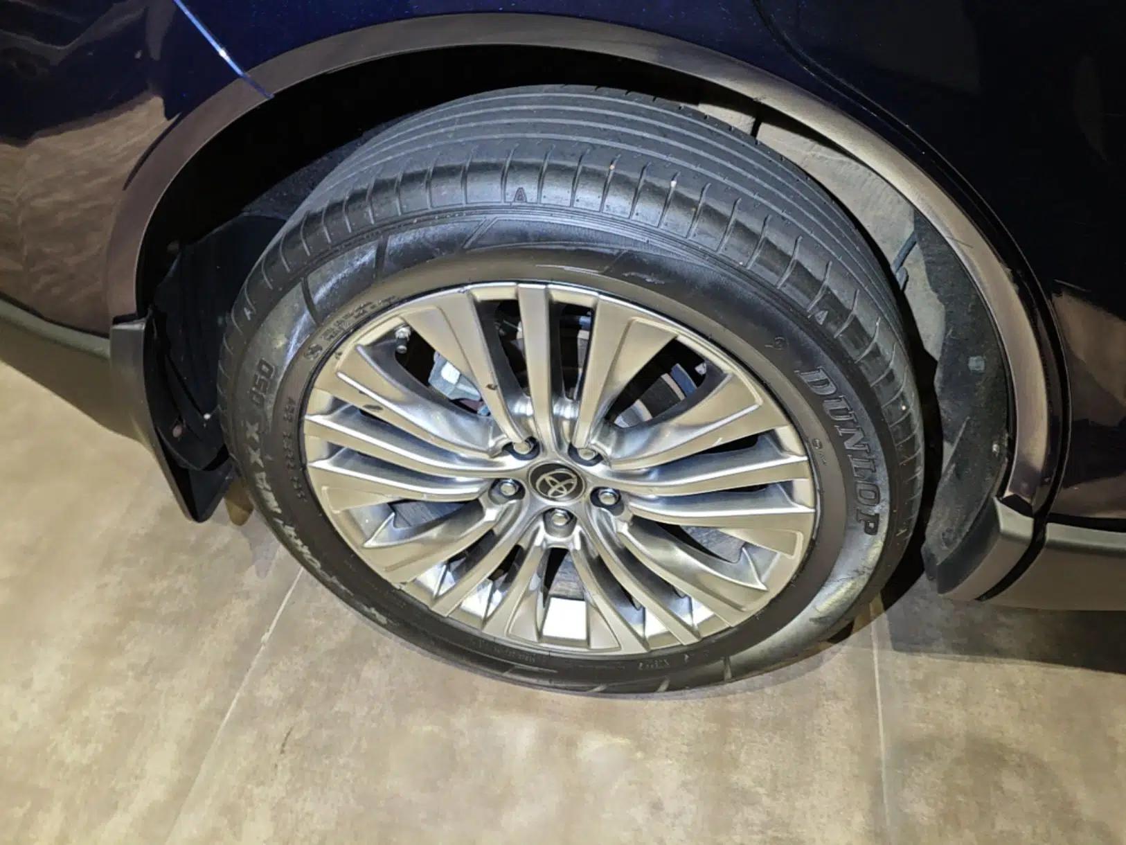 Toyota Harrier 2022 2.0L CVT Two-Wheel Drive Deluxe Edition — миниатюра 10