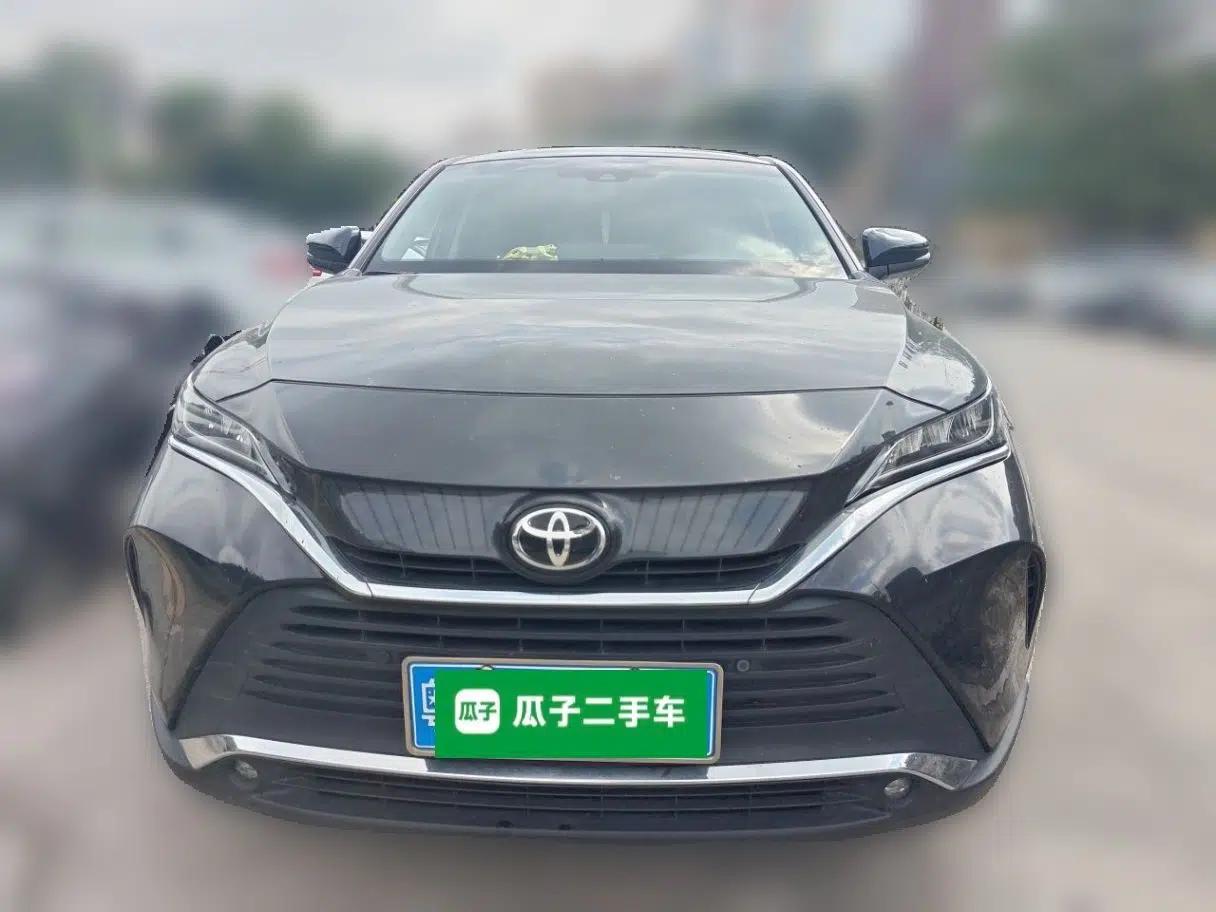 Toyota Harrier 2022 2.0L CVT Two-Wheel Drive Luxury Edition — миниатюра 2
