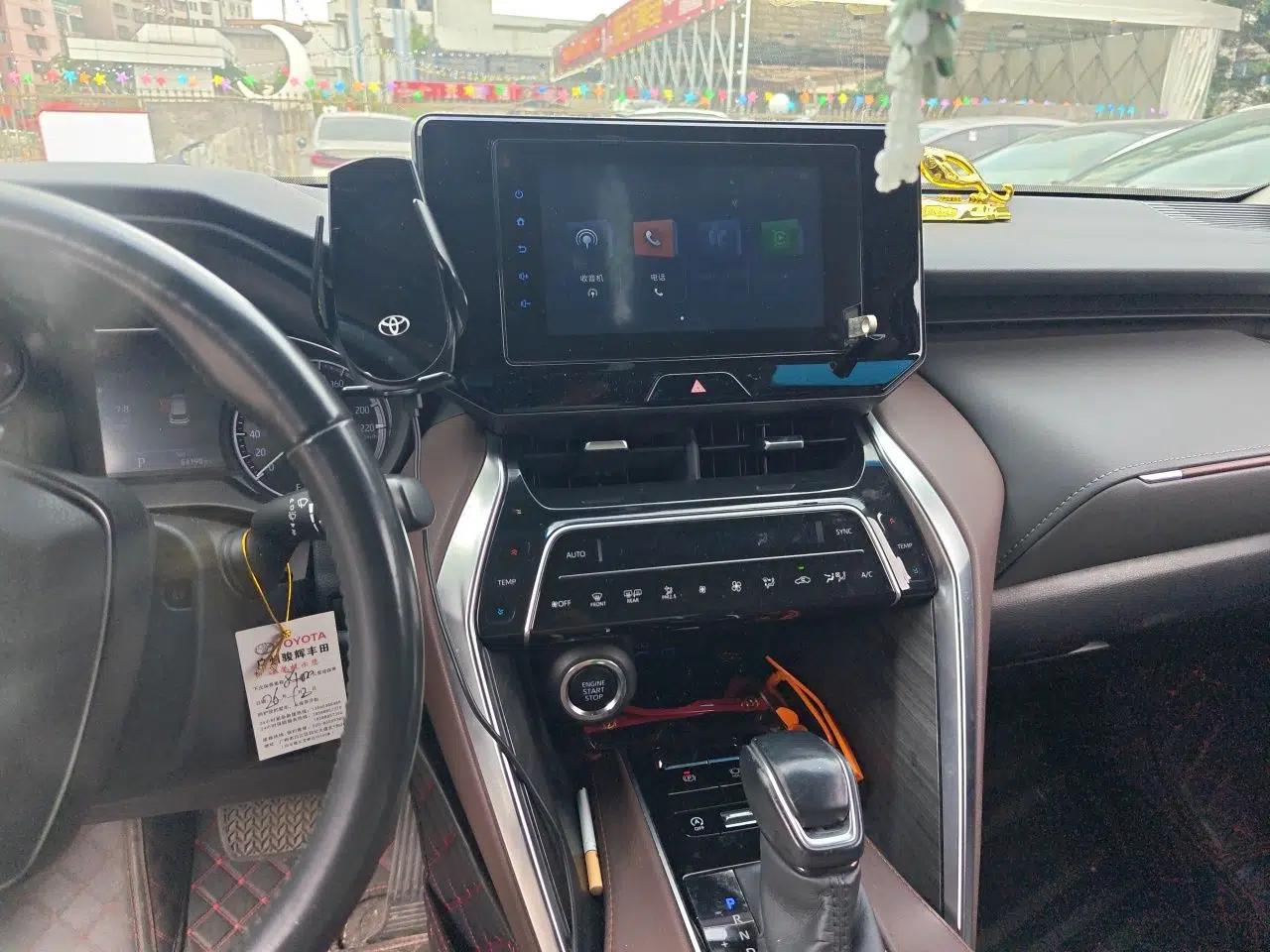 Toyota Harrier 2022 2.0L CVT Two-Wheel Drive Luxury Edition — миниатюра 14