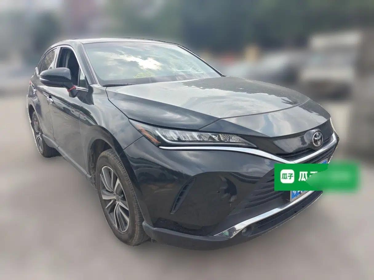 Toyota Harrier 2022 2.0L CVT Two-Wheel Drive Luxury Edition — миниатюра 3