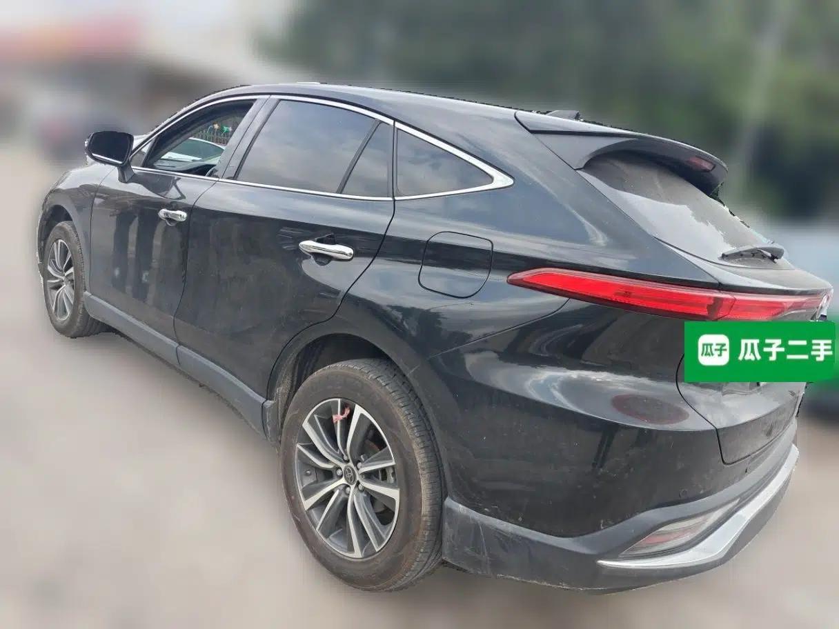 Toyota Harrier 2022 2.0L CVT Two-Wheel Drive Luxury Edition — миниатюра 4