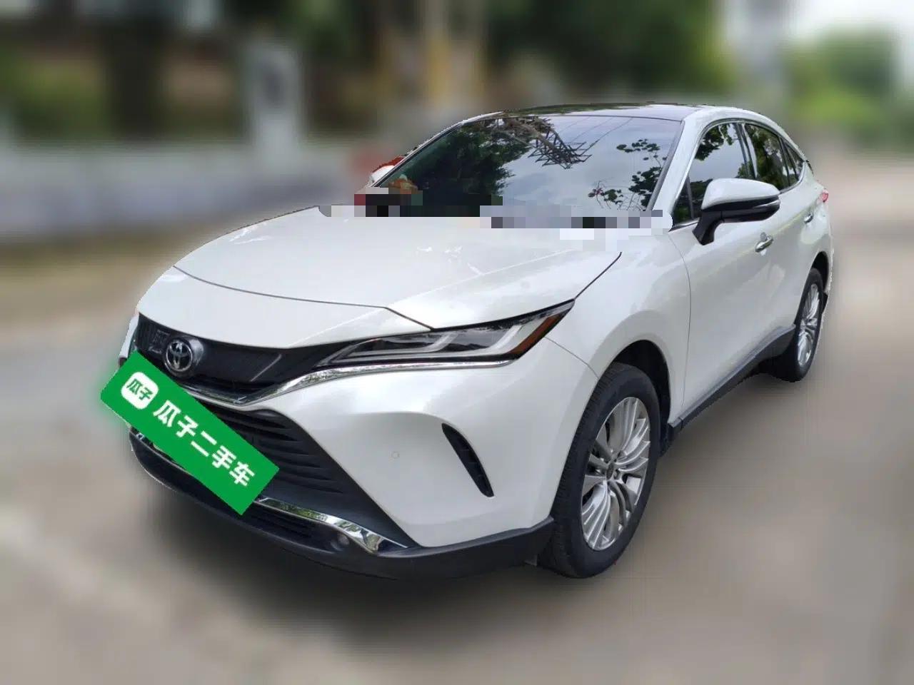Toyota Harrier 2022 2.0L CVT Two-Wheel Drive Deluxe Edition — миниатюра 1