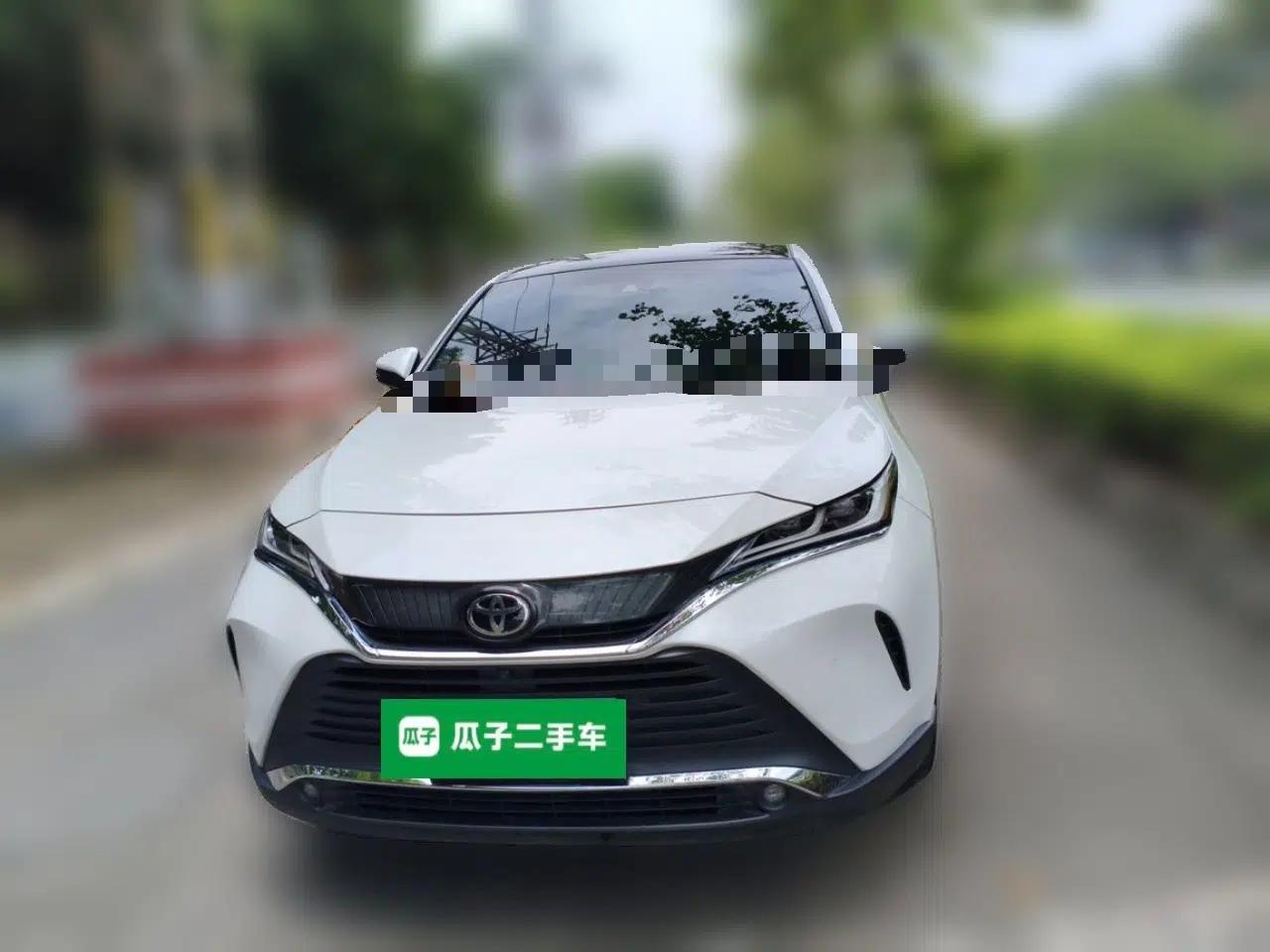 Toyota Harrier 2022 2.0L CVT Two-Wheel Drive Deluxe Edition — миниатюра 2