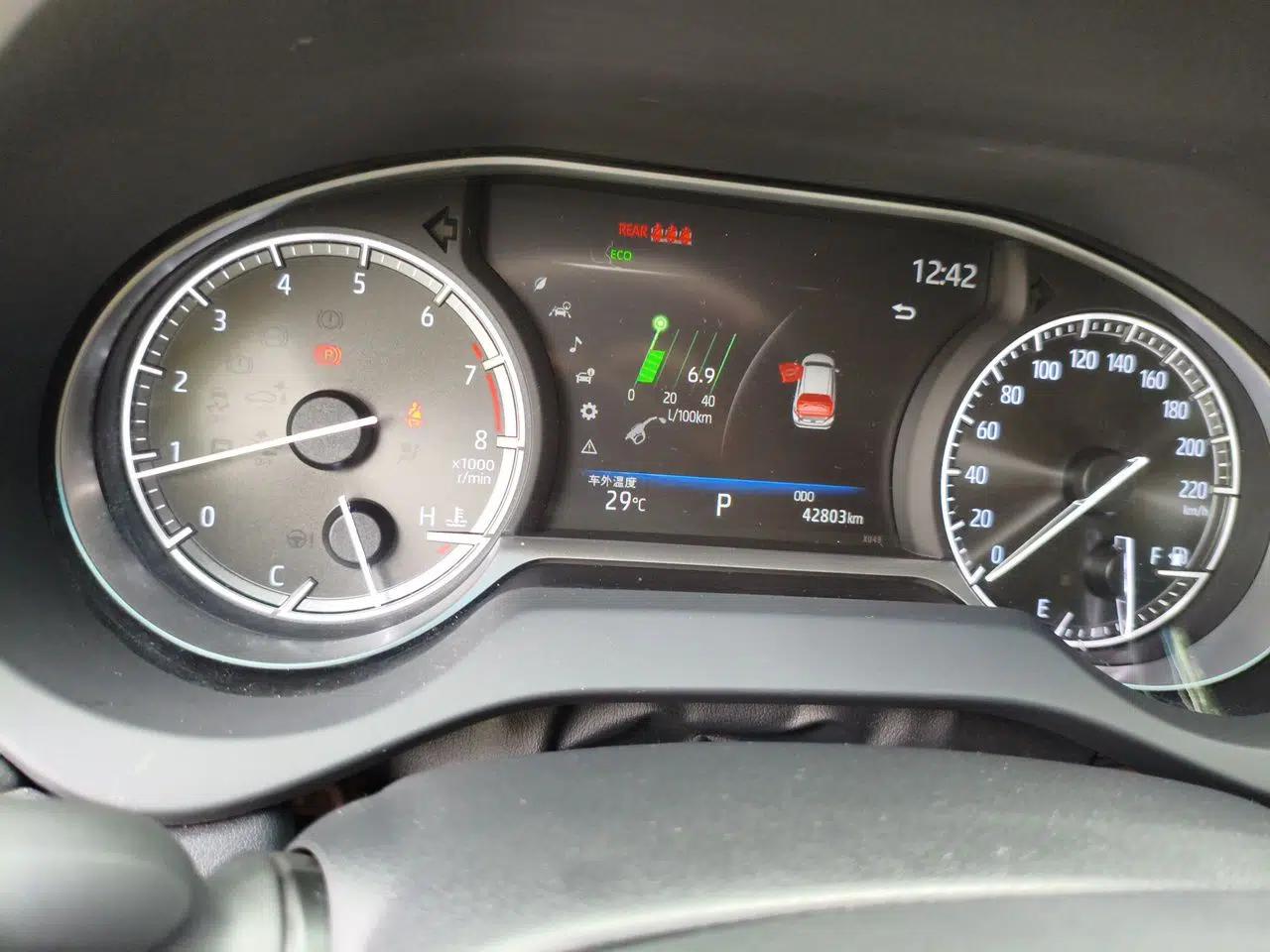 Toyota Harrier 2022 2.0L CVT Two-Wheel Drive Deluxe Edition — миниатюра 12