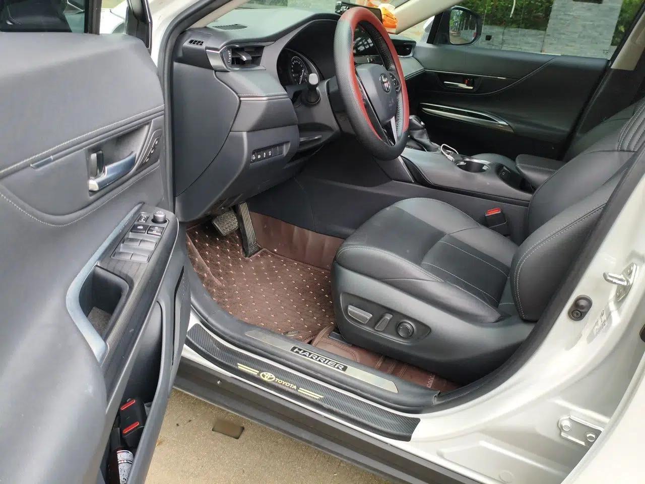 Toyota Harrier 2022 2.0L CVT Two-Wheel Drive Deluxe Edition — миниатюра 17