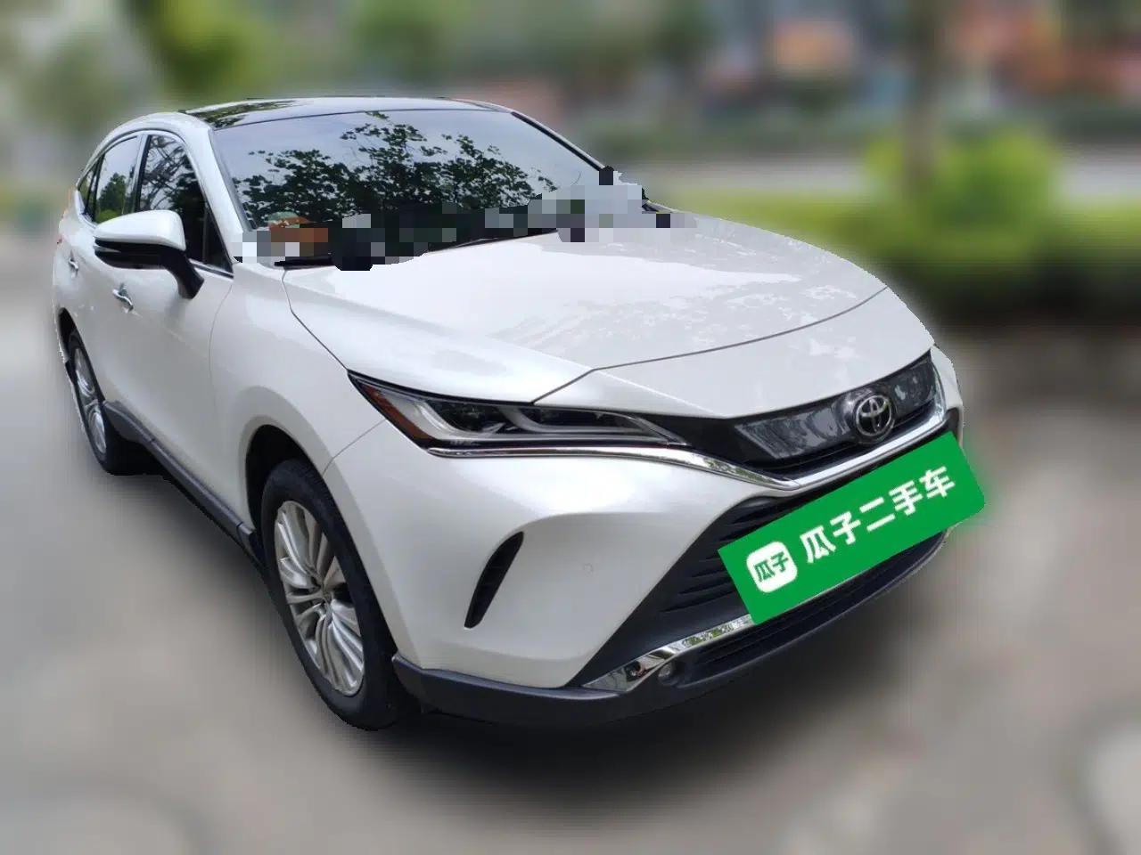 Toyota Harrier 2022 2.0L CVT Two-Wheel Drive Deluxe Edition — миниатюра 3