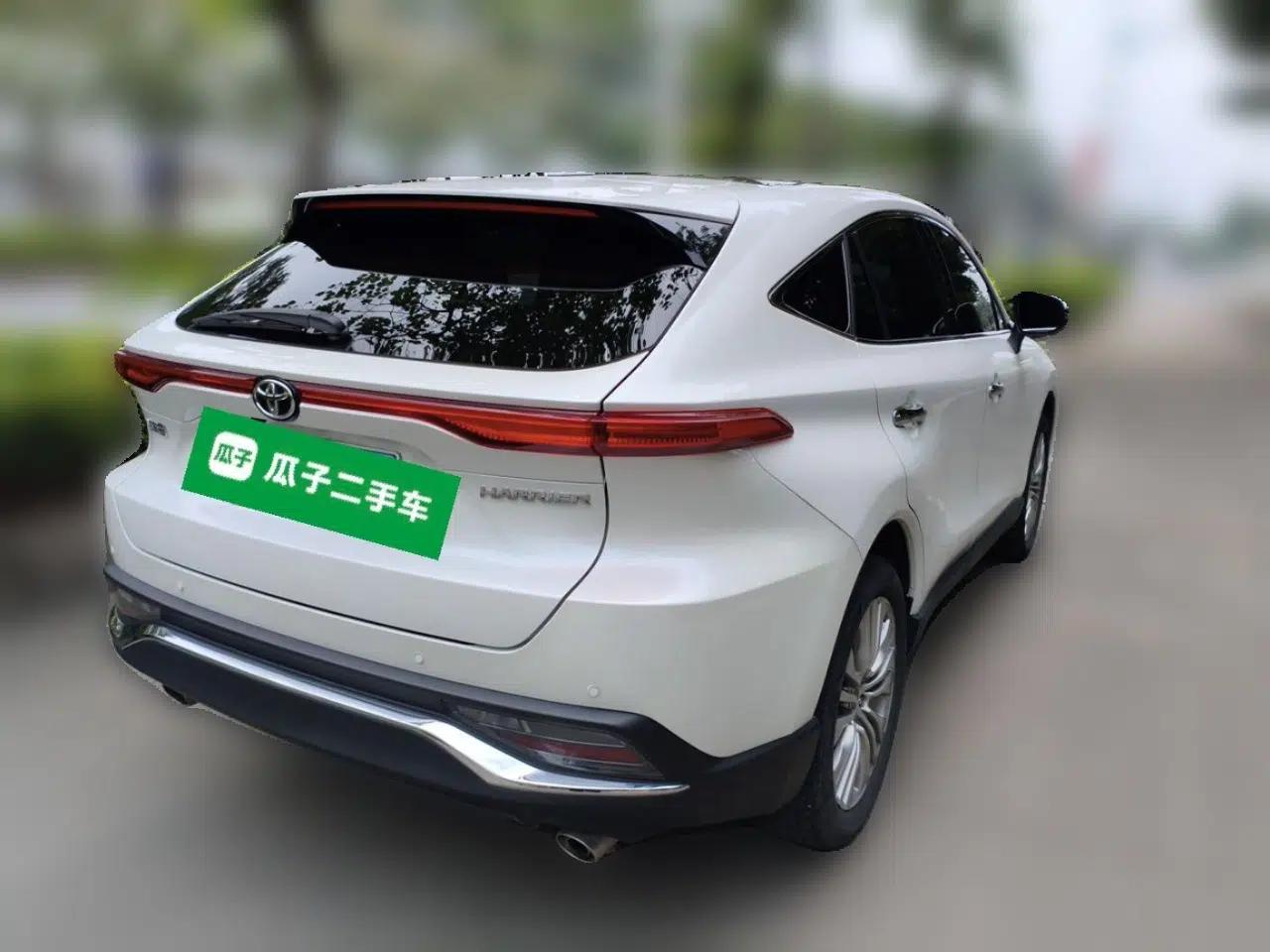 Toyota Harrier 2022 2.0L CVT Two-Wheel Drive Deluxe Edition — миниатюра 6
