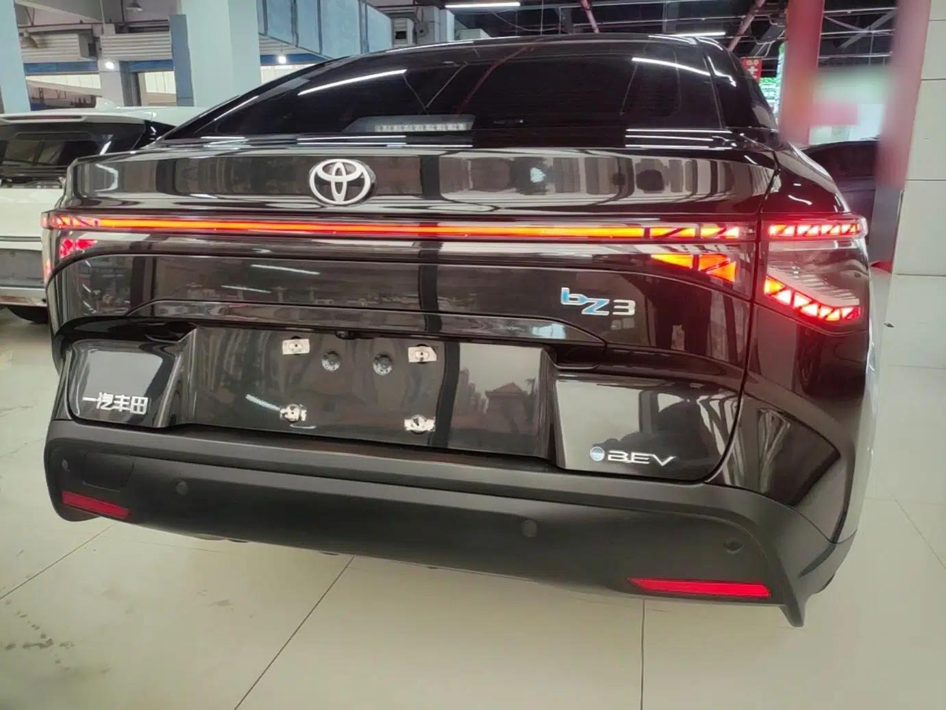 Toyota bZ3 2023 517 km Elite PRO — миниатюра 5