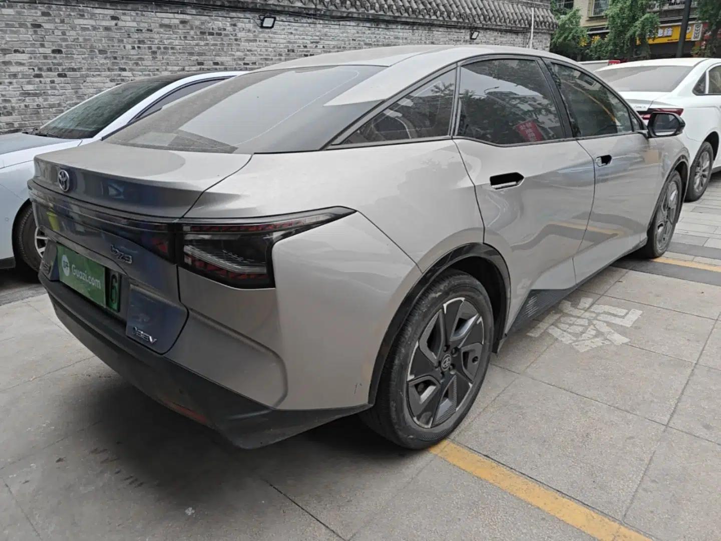 Toyota bZ3 2024 517 km Elite PRO — миниатюра 6