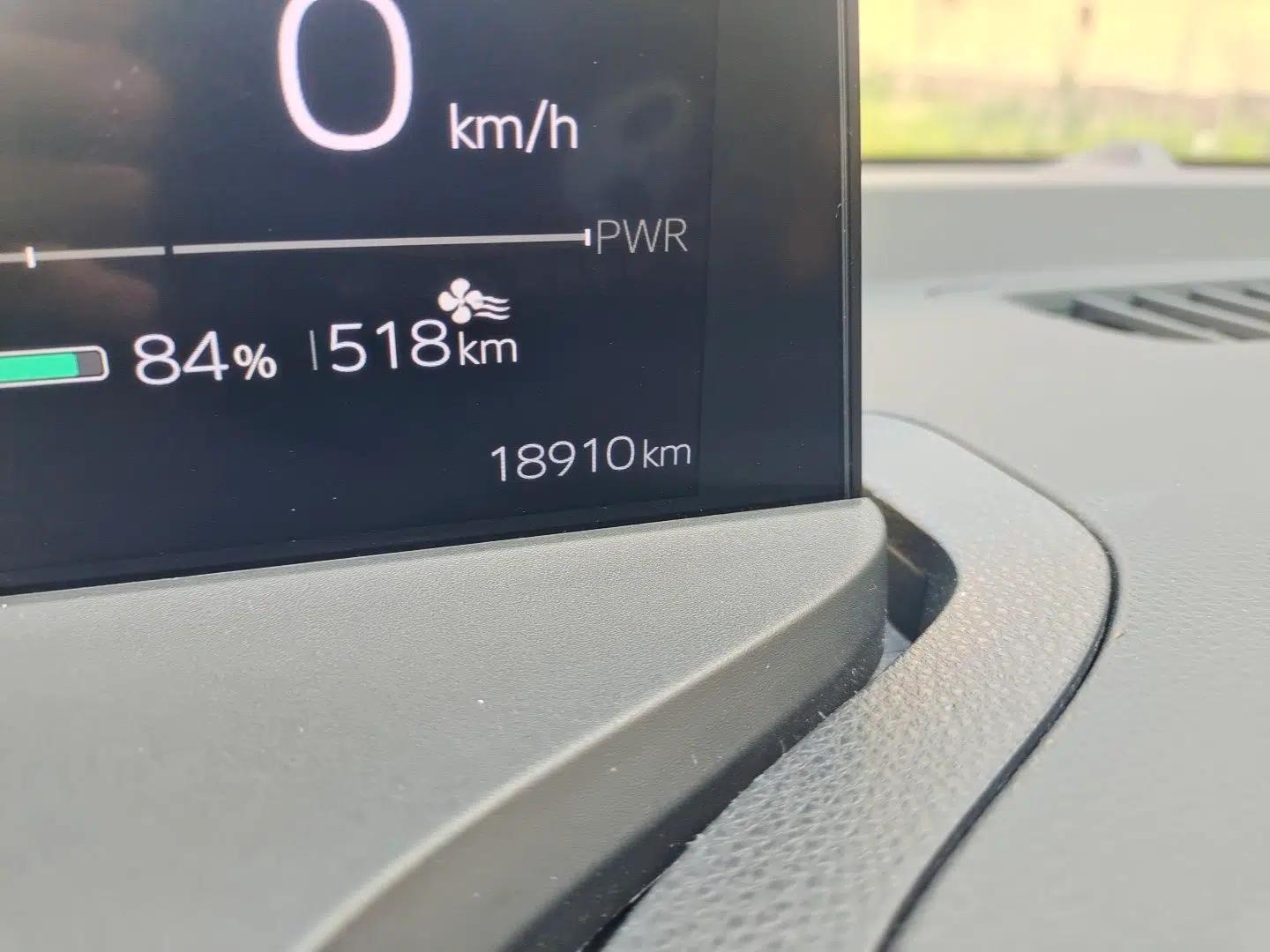 Toyota bZ3 2023 616 km Long-Range Premium — миниатюра 13