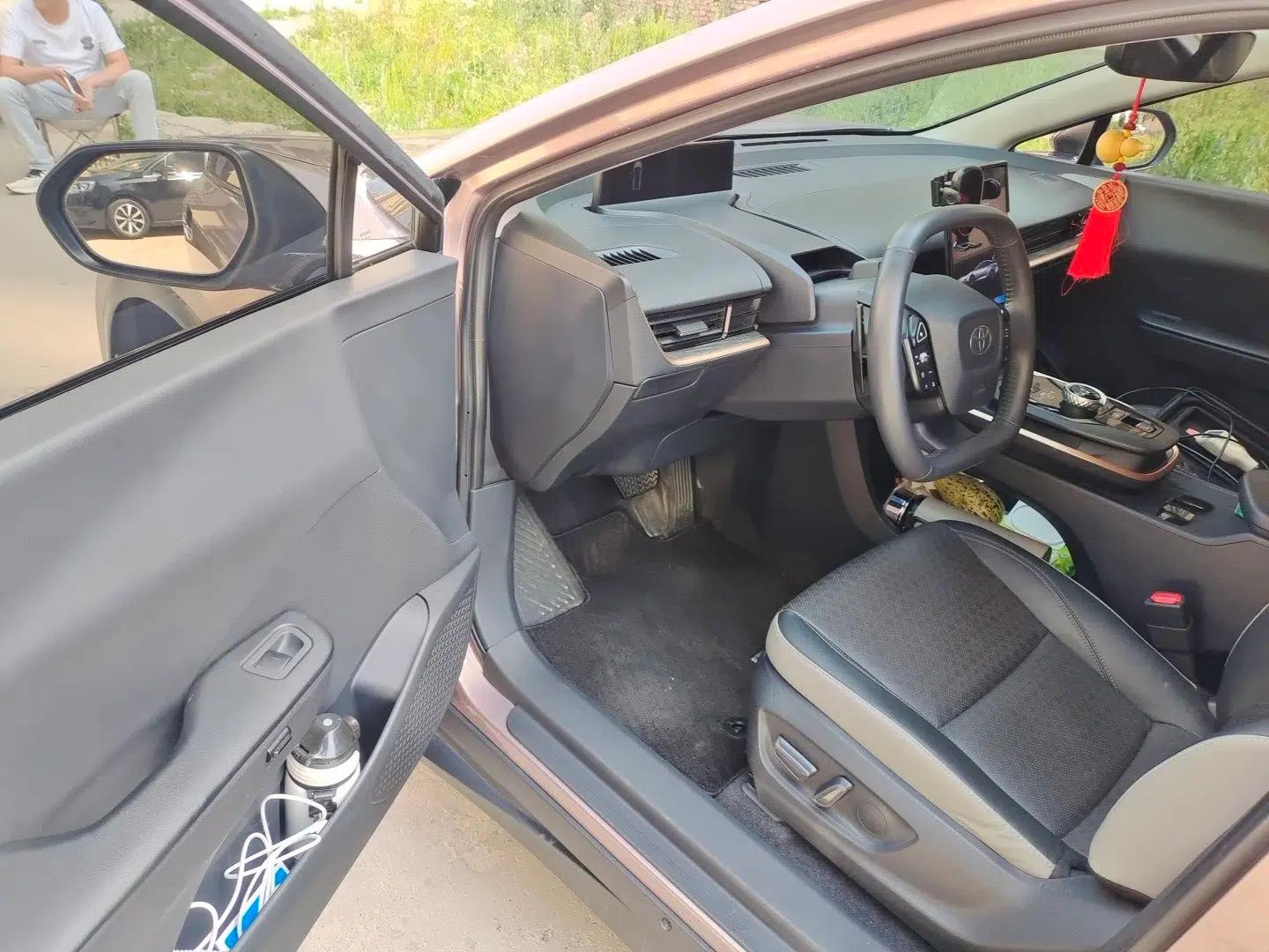 Toyota bZ3 2023 616 km Long-Range Premium — миниатюра 17
