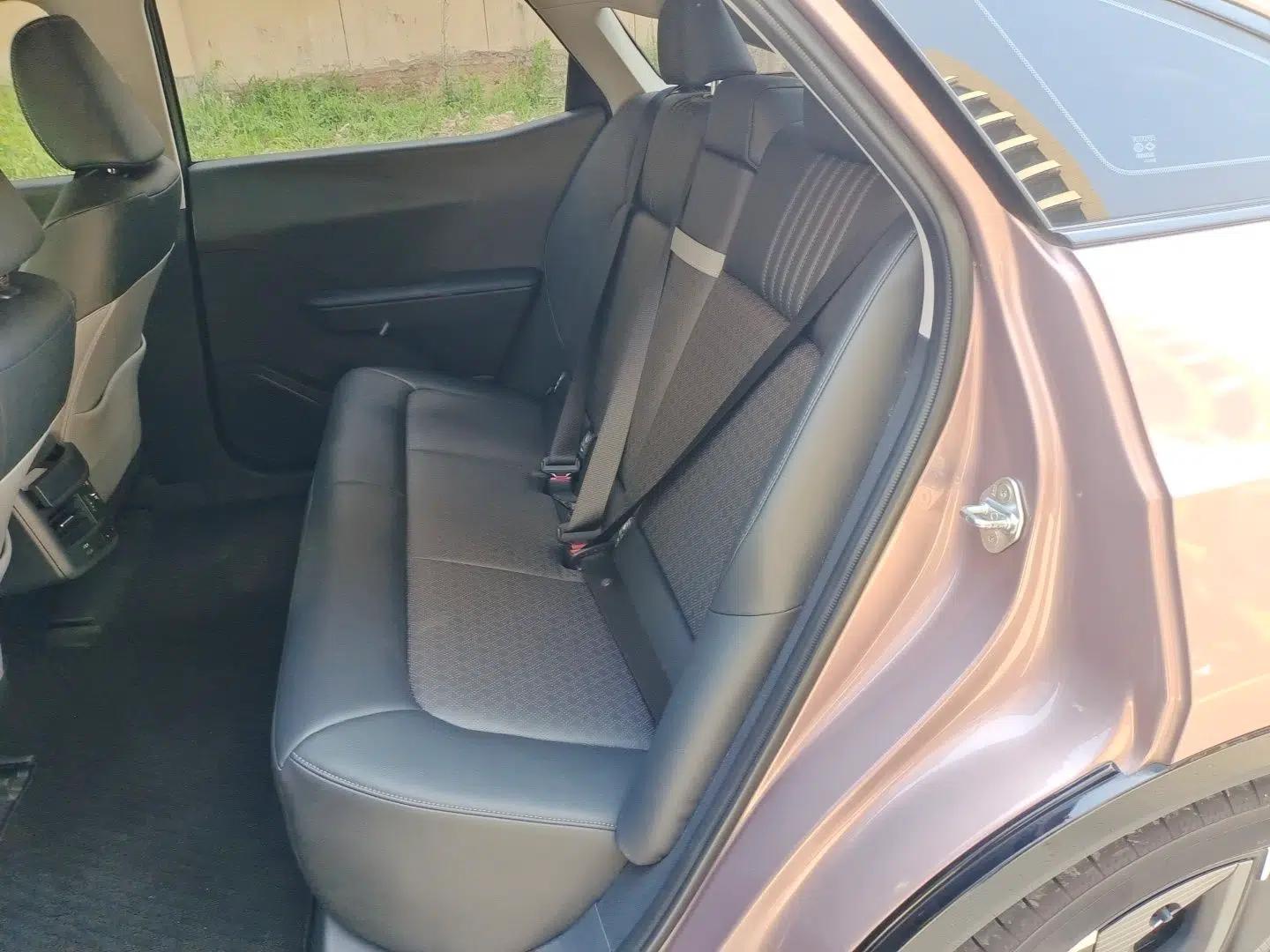 Toyota bZ3 2023 616 km Long-Range Premium — миниатюра 18
