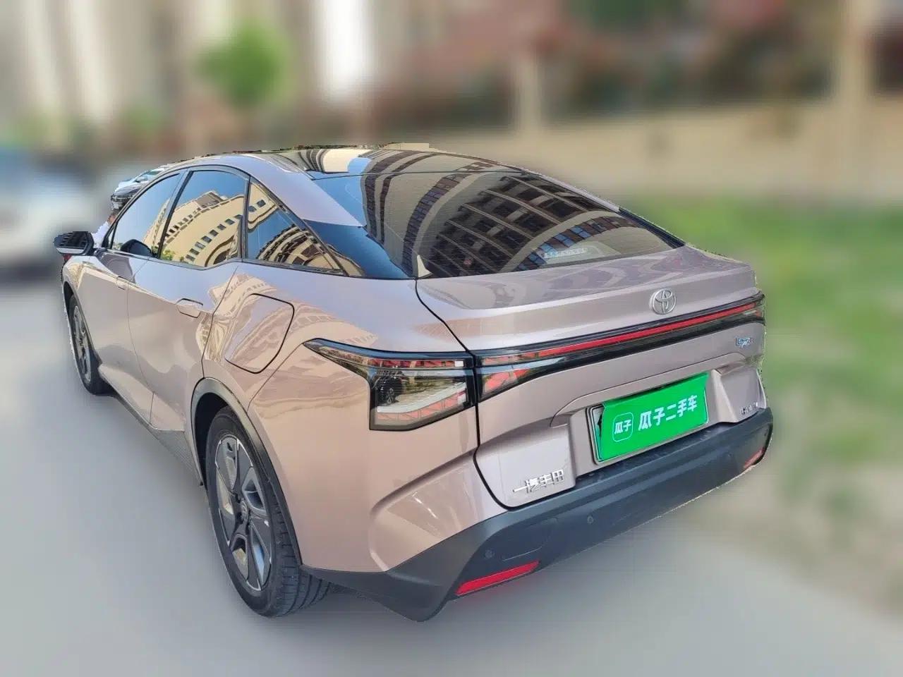 Toyota bZ3 2023 616 km Long-Range Premium — миниатюра 4