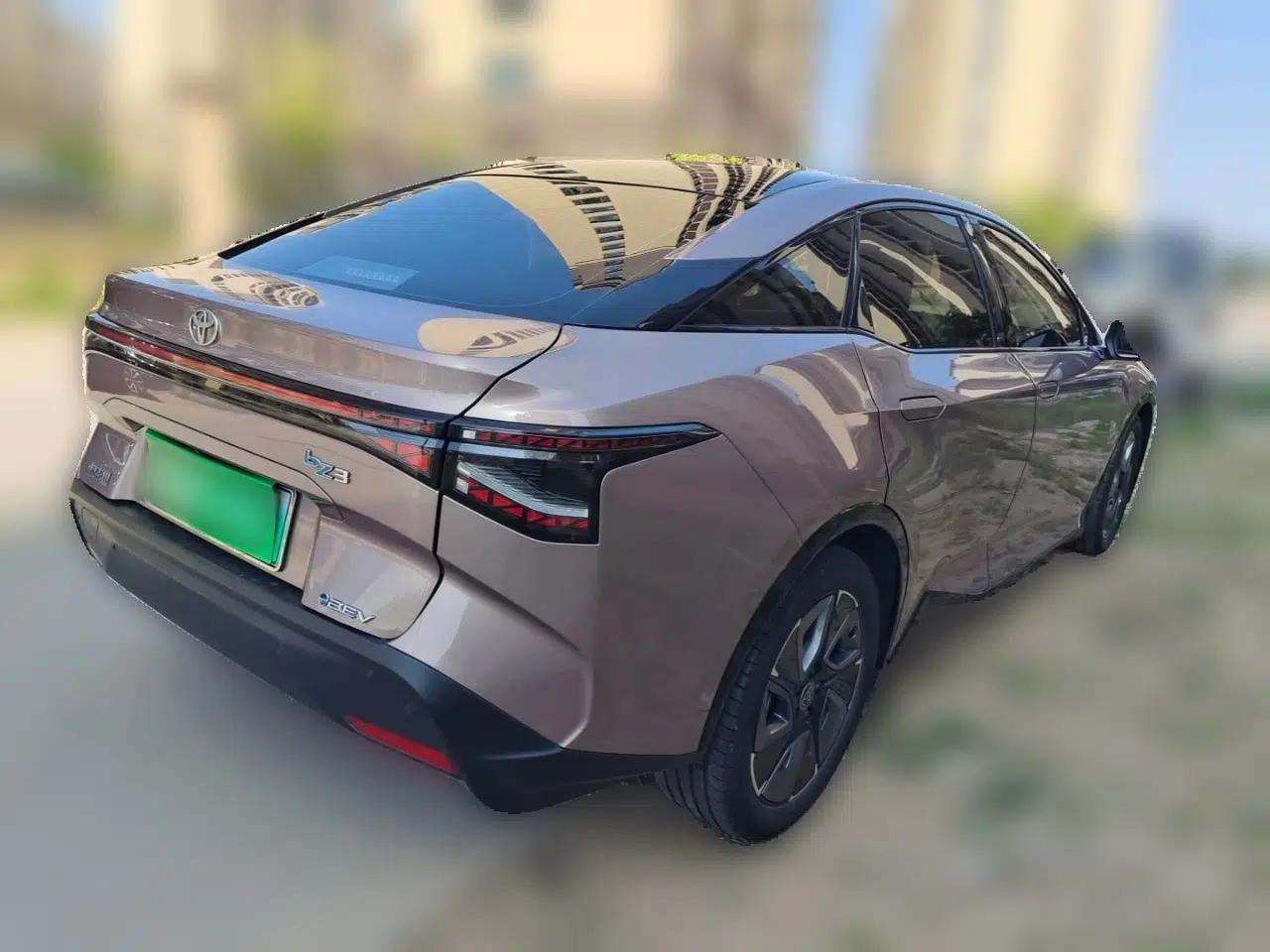 Toyota bZ3 2023 616 km Long-Range Premium — миниатюра 6
