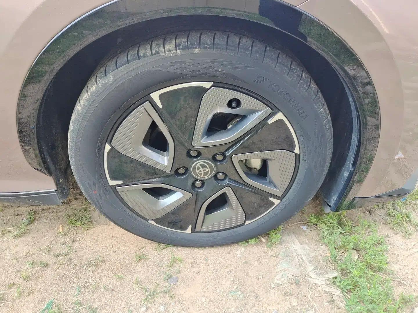 Toyota bZ3 2023 616 km Long-Range Premium — миниатюра 8