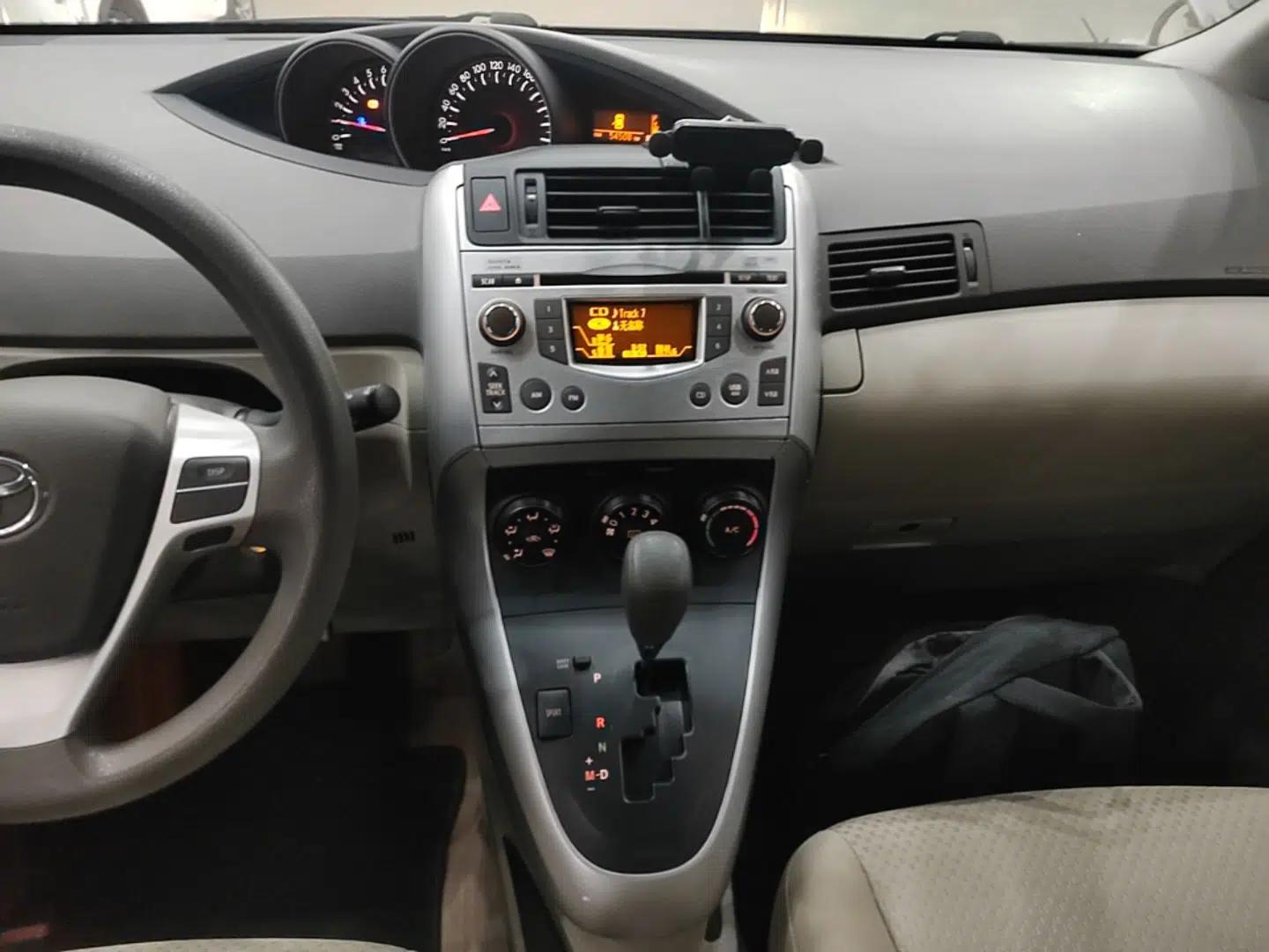 Toyota Verso 2015 180E CVT Crossover Edition — миниатюра 15