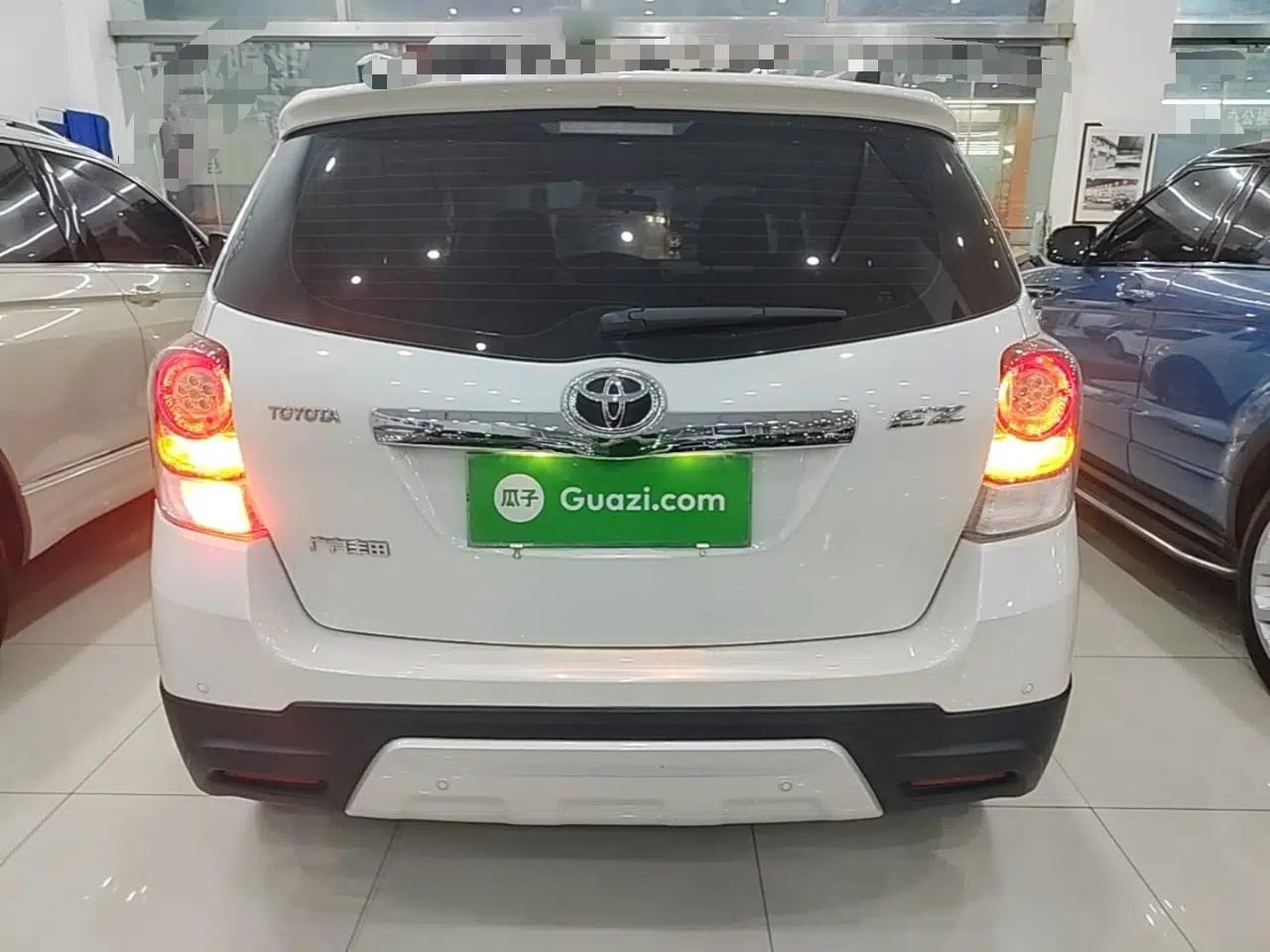 Toyota Verso 2015 180E CVT Crossover Edition — миниатюра 3