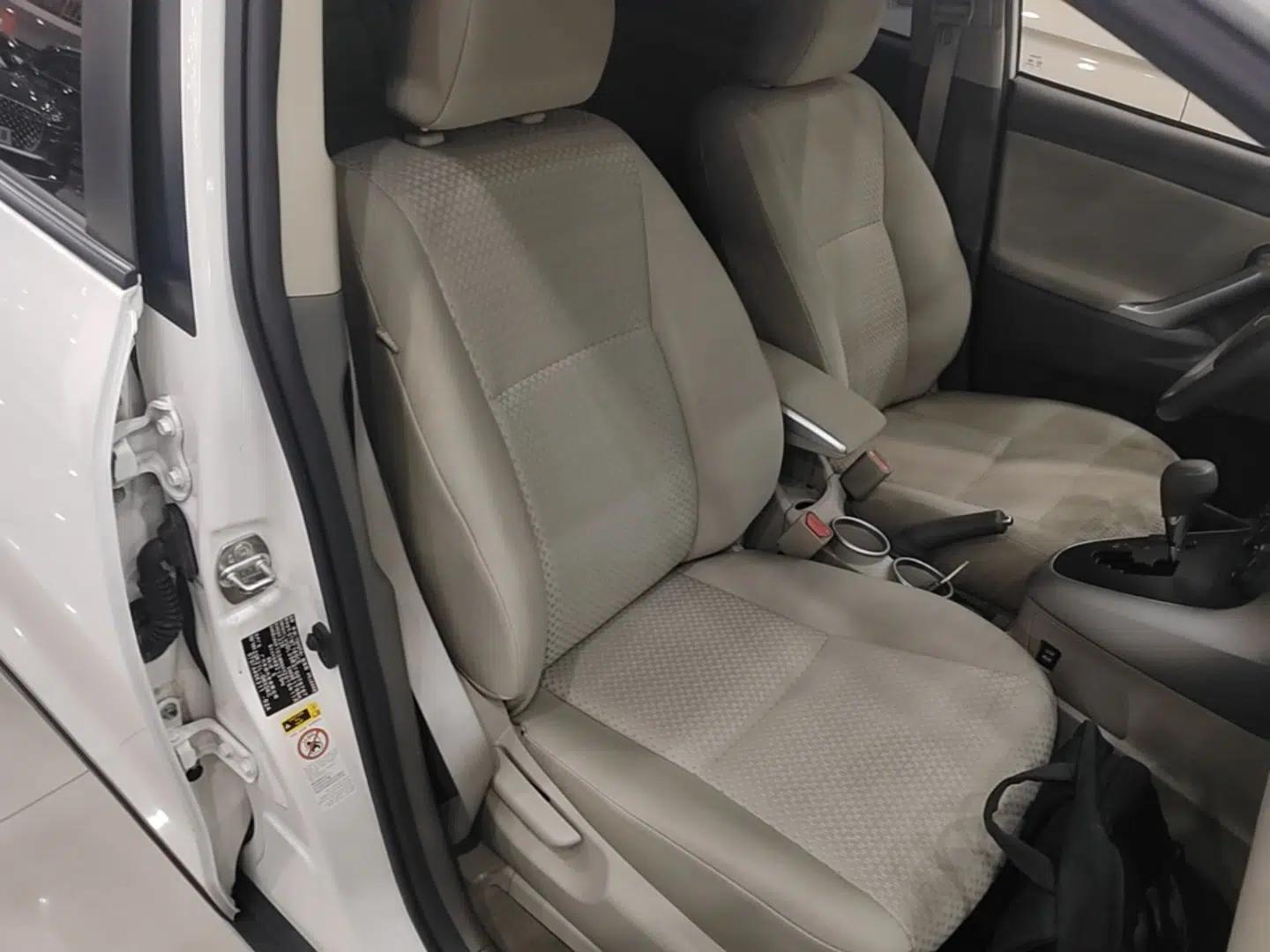 Toyota Verso 2015 180E CVT Crossover Edition — миниатюра 23