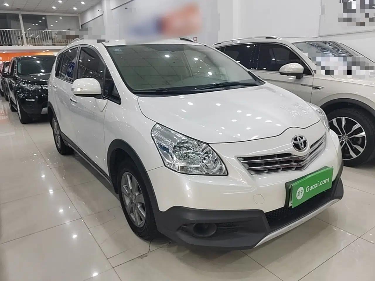 Toyota Verso 2015 180E CVT Crossover Edition — миниатюра 6
