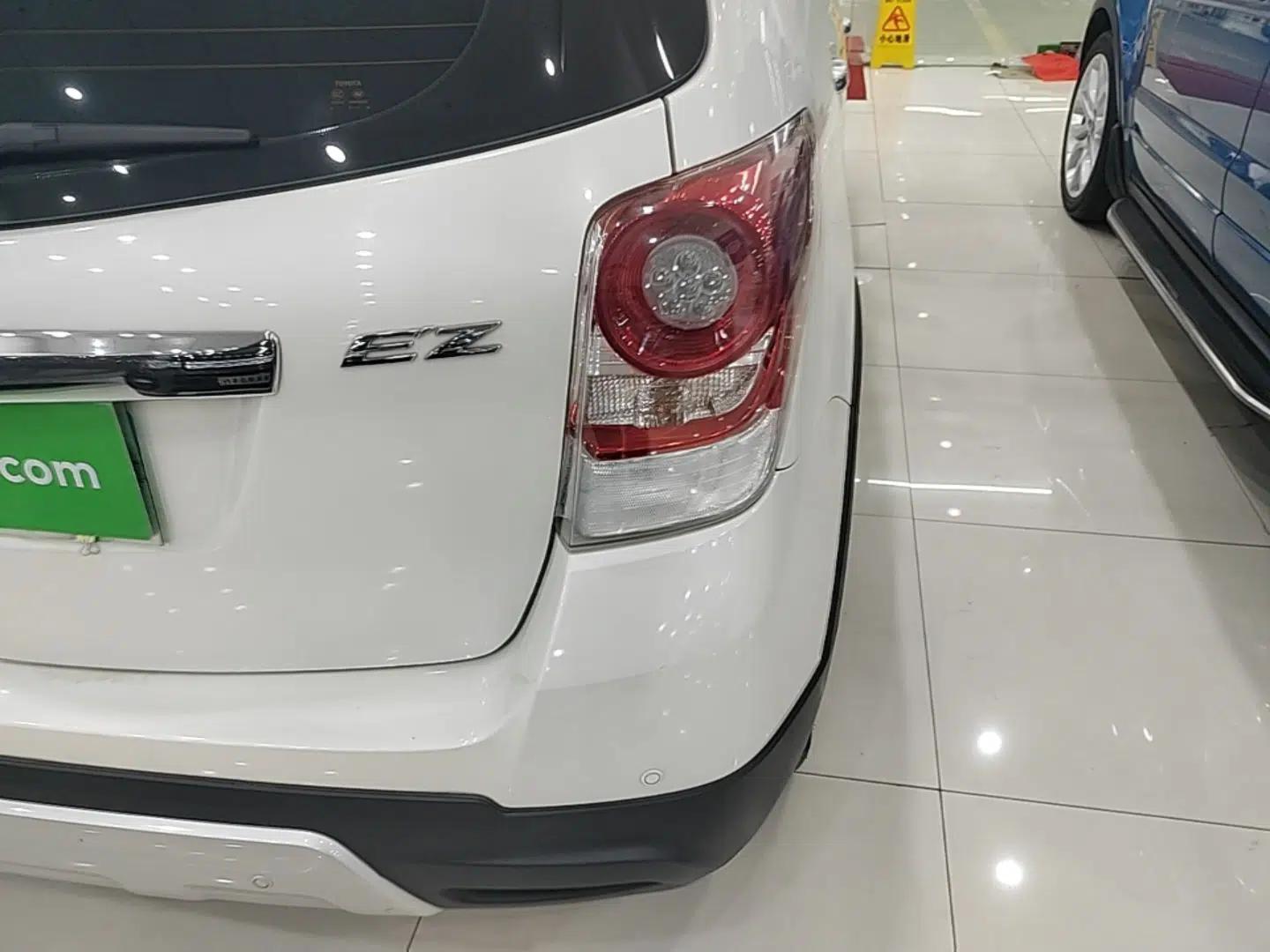 Toyota Verso 2015 180E CVT Crossover Edition — миниатюра 8