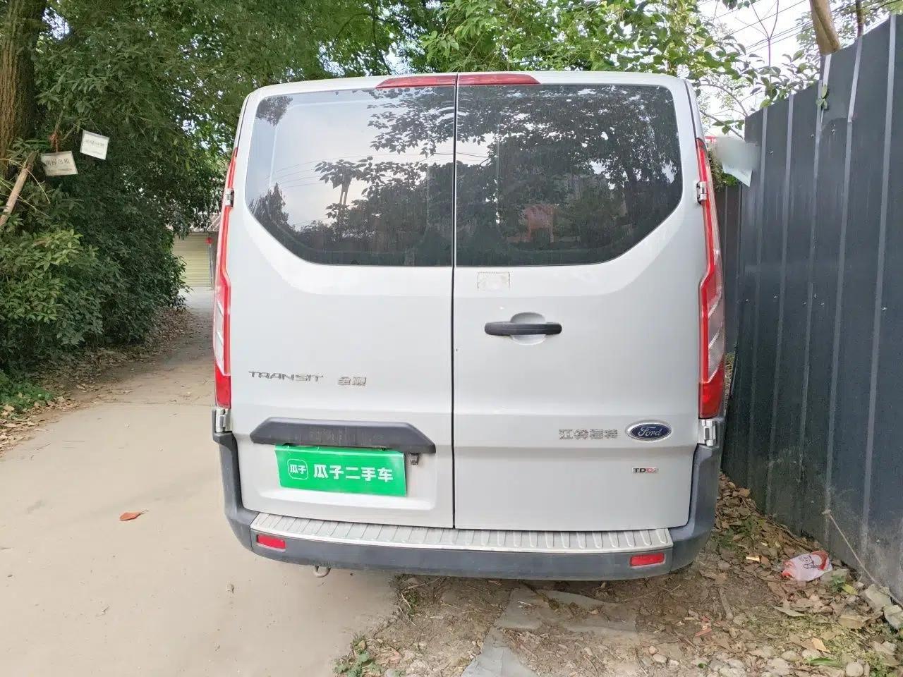 Ford Transit 2017 2.0T Diesel Multi-Purpose Commercial Vehicle Short Wheelbase Low Roof China V Standard — миниатюра 5