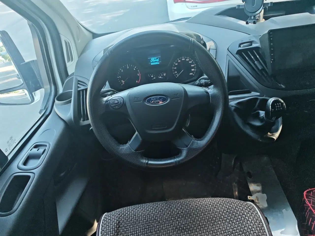 Ford Transit 2019 2.0T Diesel Multi-Purpose Commercial Vehicle Short Wheelbase Low Roof 6-Seater China VI Standard — миниатюра 11