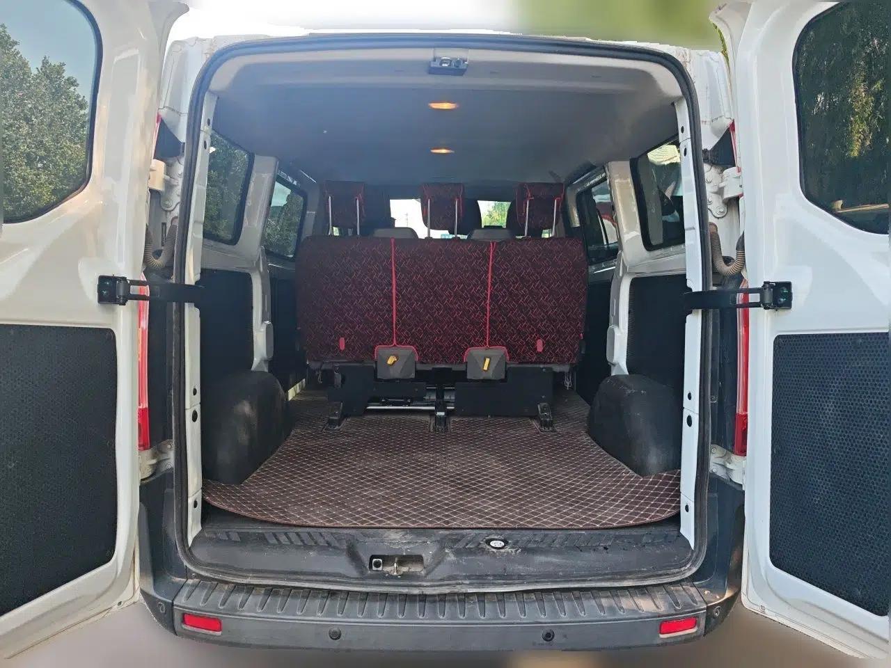 Ford Transit 2019 2.0T Diesel Multi-Purpose Commercial Vehicle Short Wheelbase Low Roof 6-Seater China VI Standard — миниатюра 20