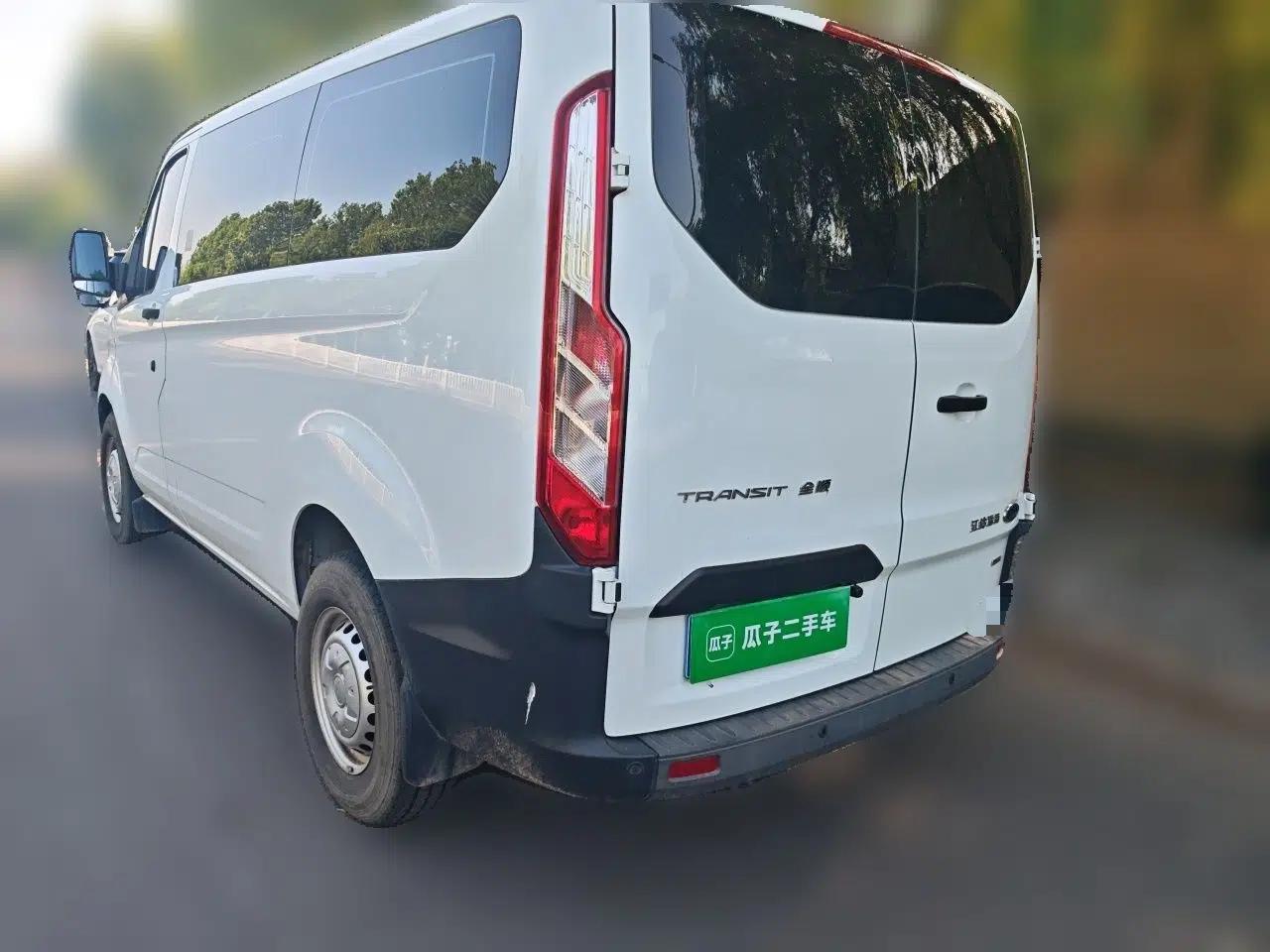 Ford Transit 2019 2.0T Diesel Multi-Purpose Commercial Vehicle Short Wheelbase Low Roof 6-Seater China VI Standard — миниатюра 4