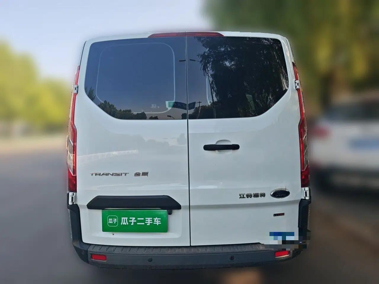 Ford Transit 2019 2.0T Diesel Multi-Purpose Commercial Vehicle Short Wheelbase Low Roof 6-Seater China VI Standard — миниатюра 5