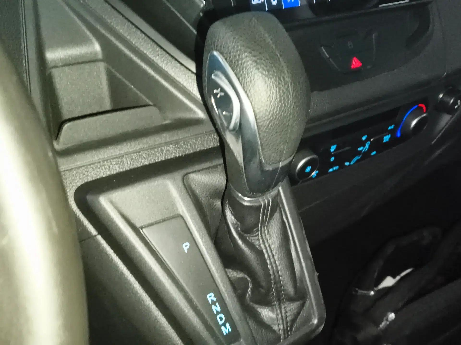 Ford Tourneo Custom 2020 2.0T Automatic Elite Edition China VI Standard — миниатюра 13