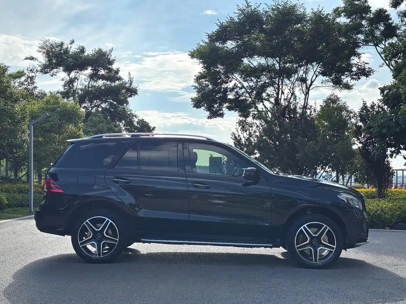 2017 Mercedes-Benz GLE AMG 43 4MATIC — миниатюра 4