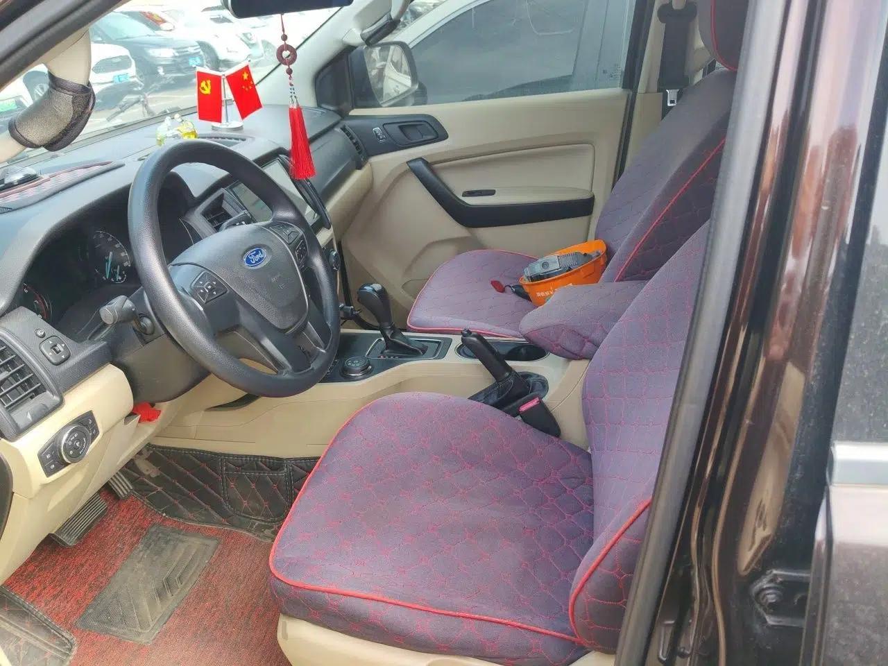 Ford Everest 2016 2.0T Gasoline Automatic 4x4 Elite Edition — миниатюра 16