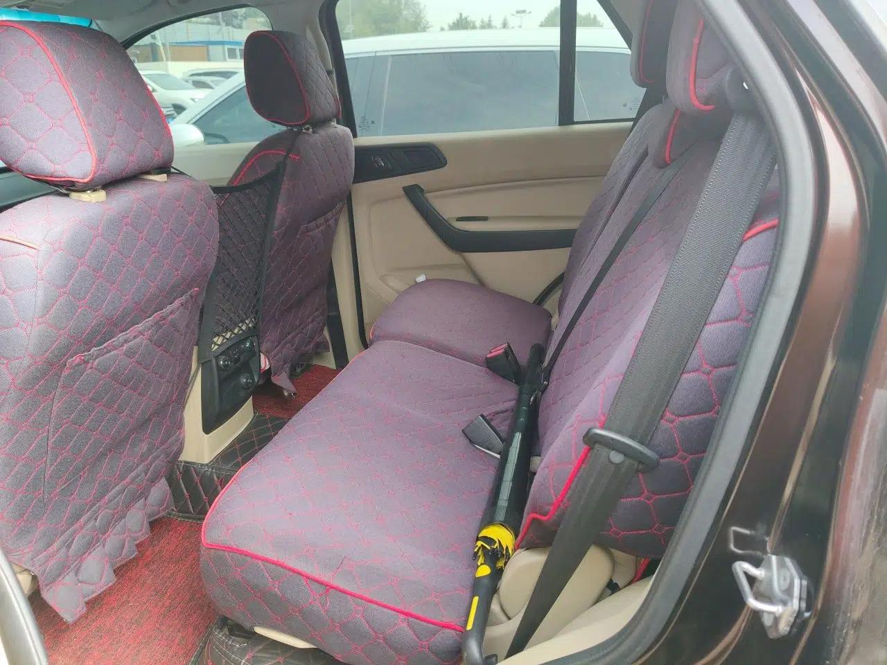 Ford Everest 2016 2.0T Gasoline Automatic 4x4 Elite Edition — миниатюра 18