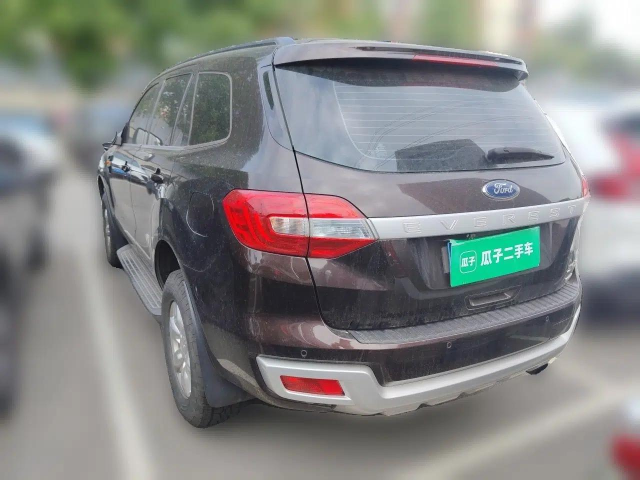 Ford Everest 2016 2.0T Gasoline Automatic 4x4 Elite Edition — миниатюра 4