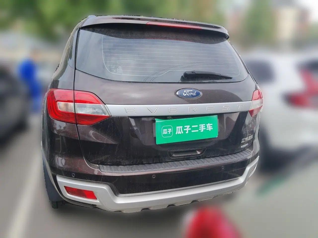Ford Everest 2016 2.0T Gasoline Automatic 4x4 Elite Edition — миниатюра 5