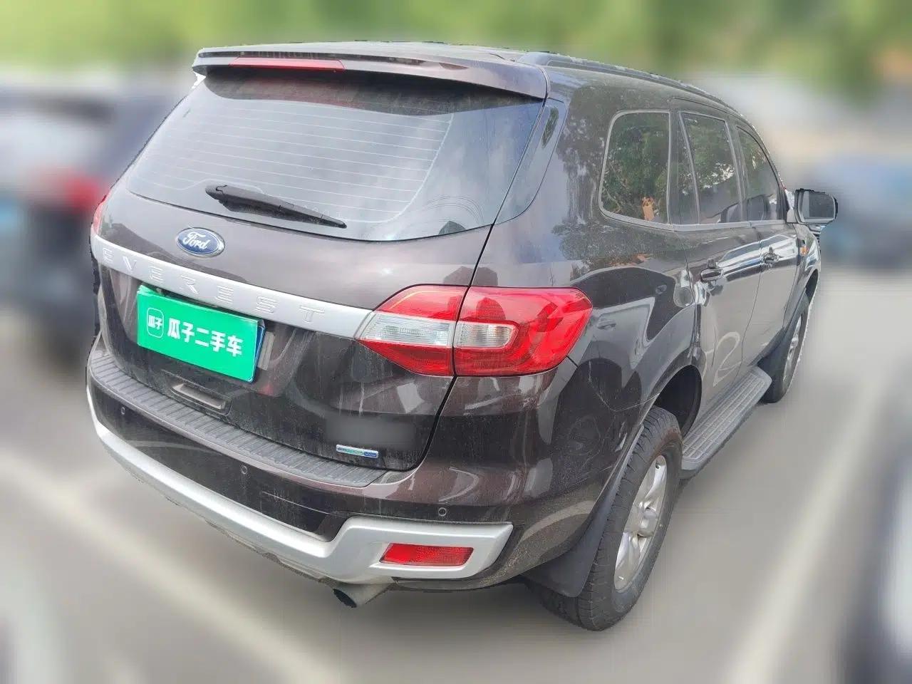 Ford Everest 2016 2.0T Gasoline Automatic 4x4 Elite Edition — миниатюра 6