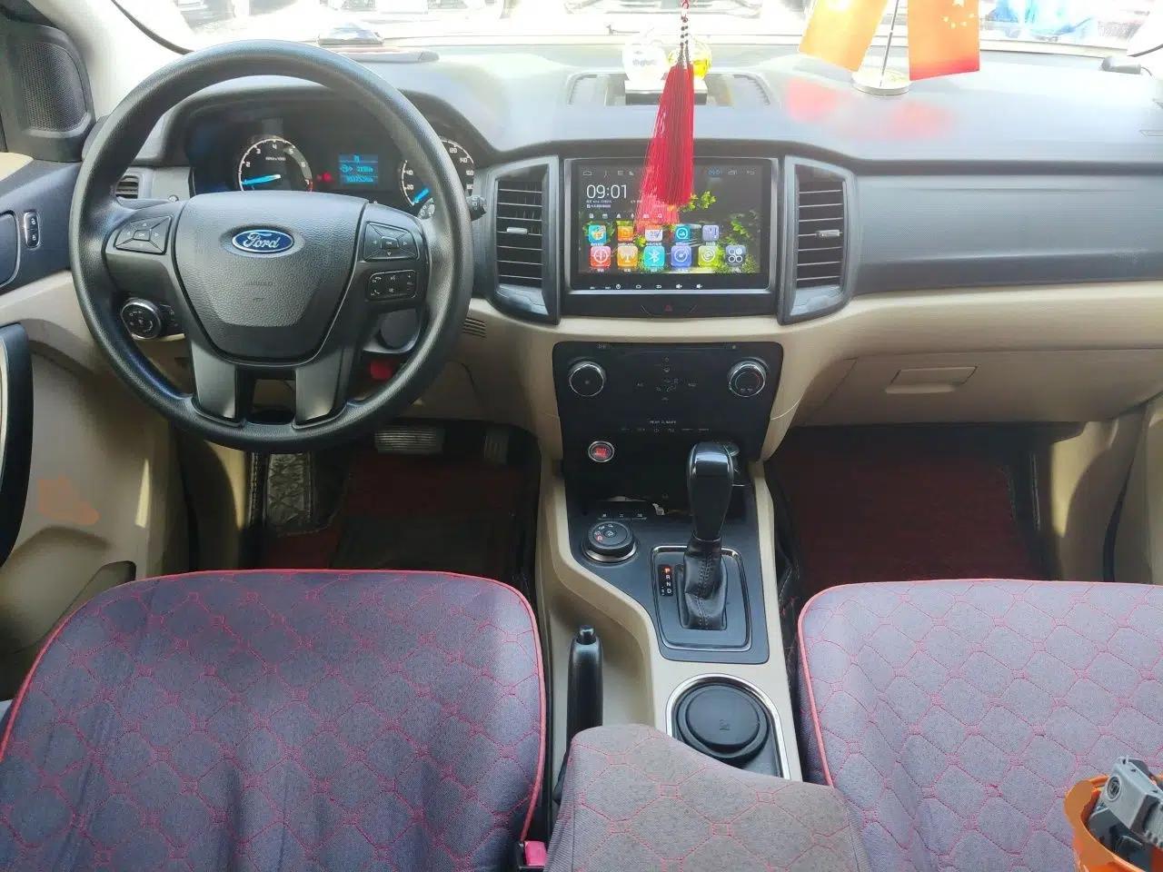 Ford Everest 2016 2.0T Gasoline Automatic 4x4 Elite Edition — миниатюра 10