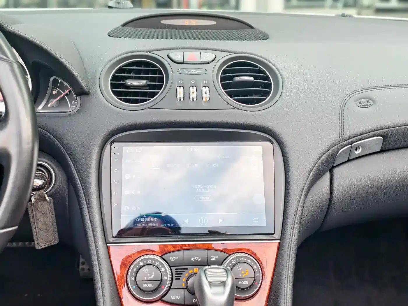 Mercedes-Benz SL-Class 2010 SL 350 — миниатюра 13