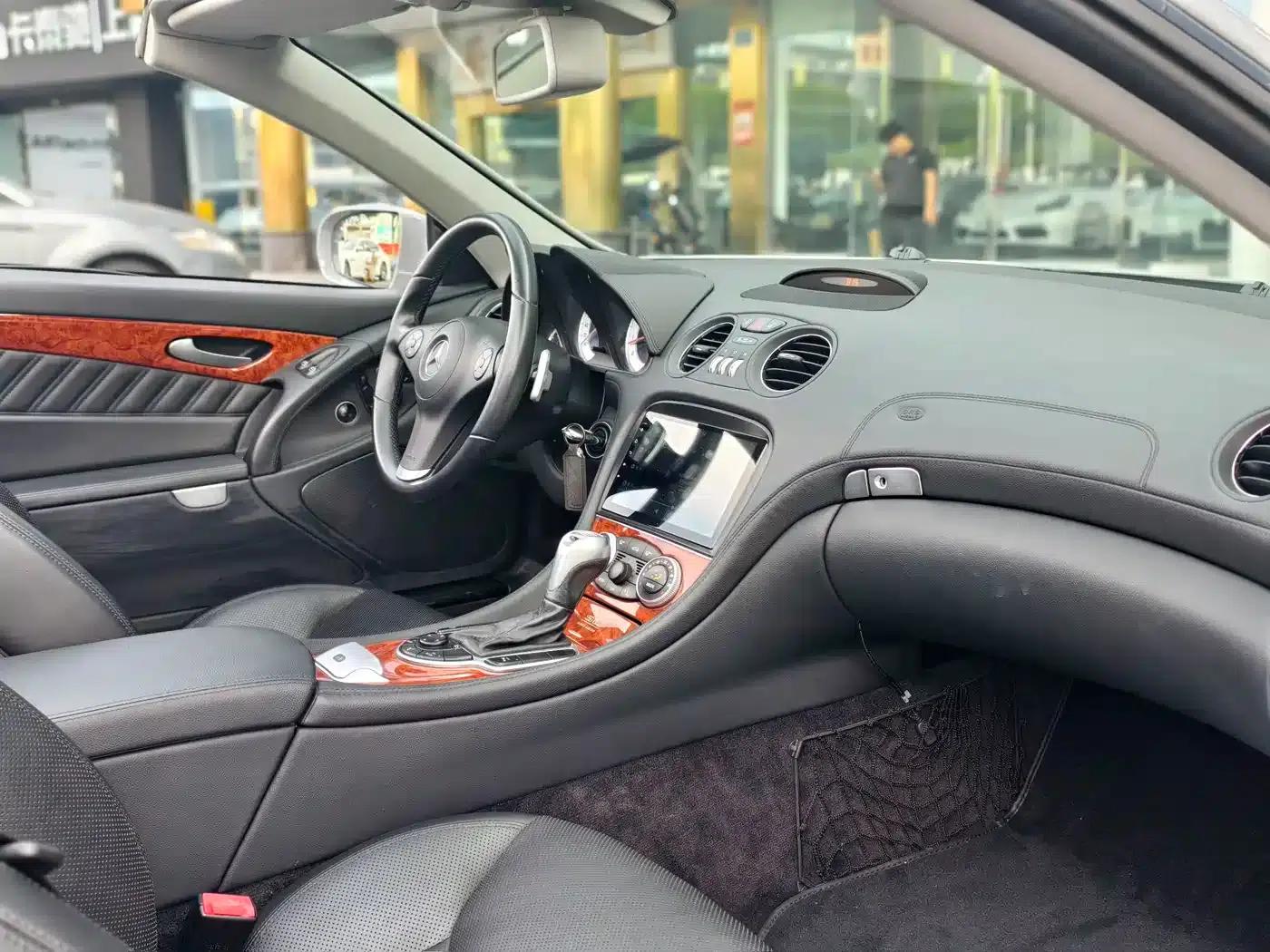 Mercedes-Benz SL-Class 2010 SL 350 — миниатюра 16