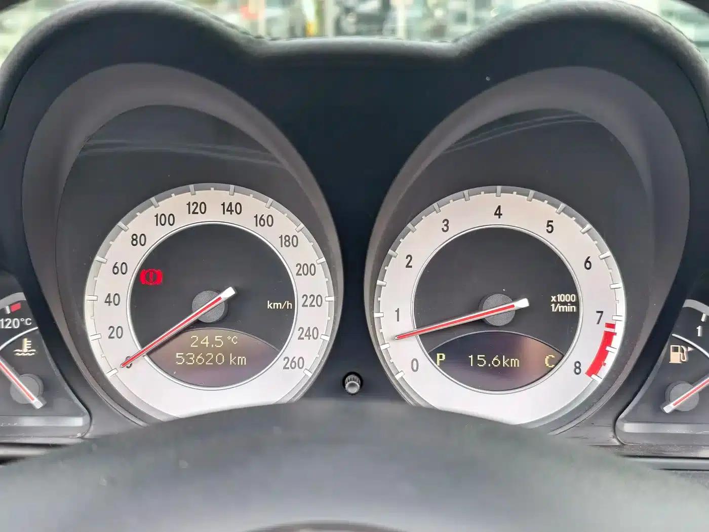 Mercedes-Benz SL-Class 2010 SL 350 — миниатюра 10