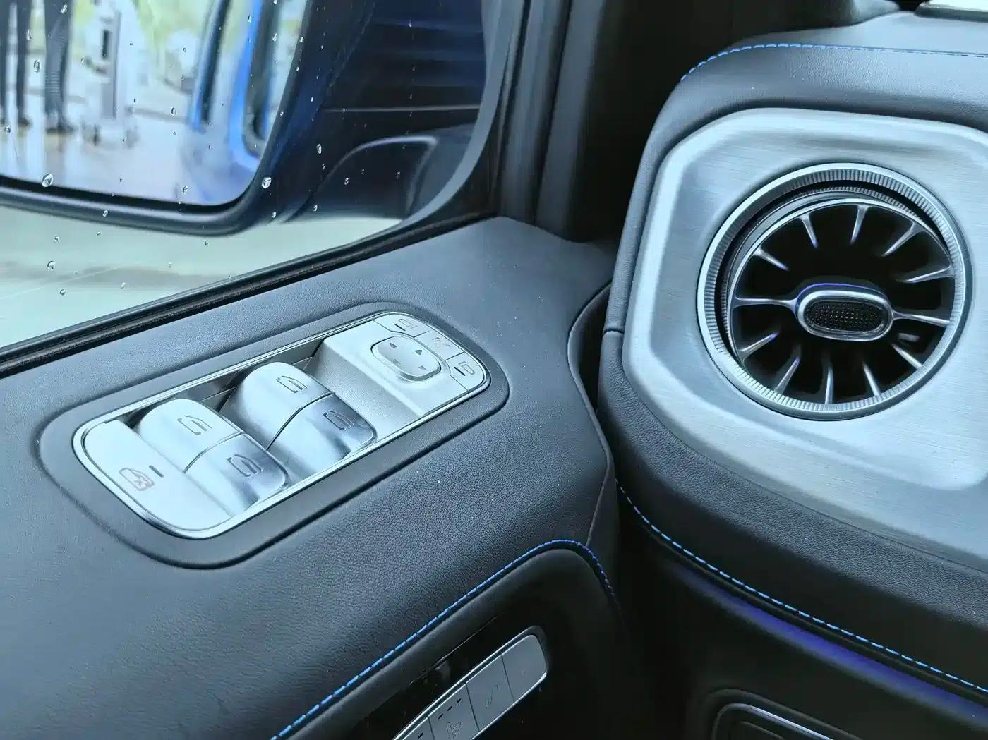 Mercedes-Benz G-Class PHEV 2025 G580 First Edition — миниатюра 13