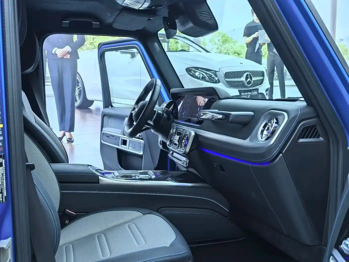 Mercedes-Benz G-Class PHEV 2025 G580 First Edition — миниатюра 17