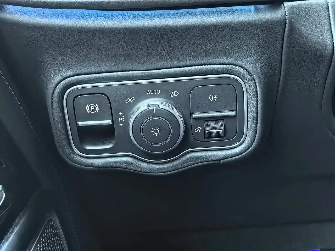 Mercedes-Benz G-Class PHEV 2025 G580 First Edition — миниатюра 8