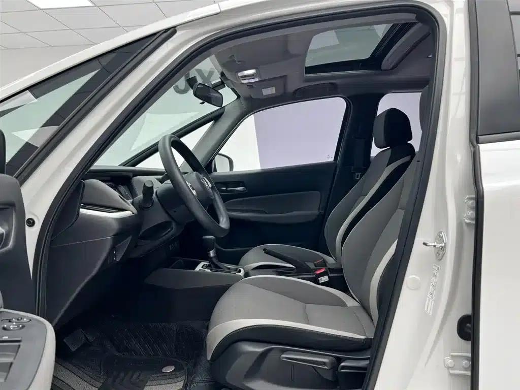 LIFE 2023 1.5L CVT CRO-S Fun Edition — миниатюра 11