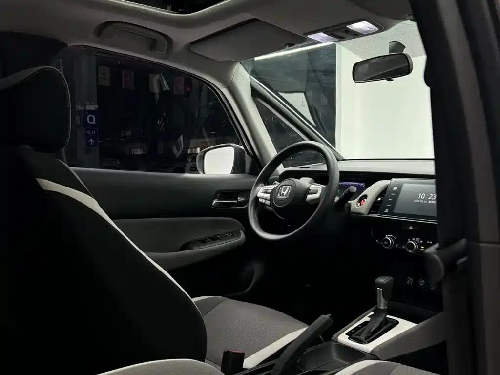 LIFE 2023 1.5L CVT CRO-S Fun Edition — миниатюра 13