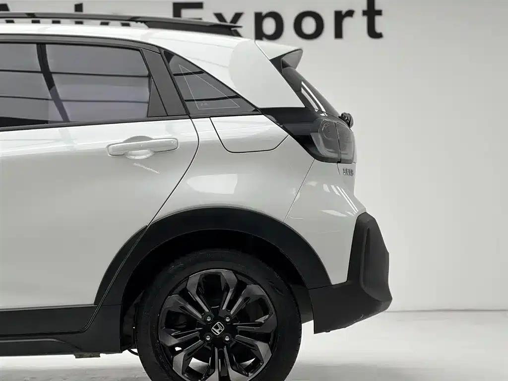 LIFE 2023 1.5L CVT CRO-S Fun Edition — миниатюра 10