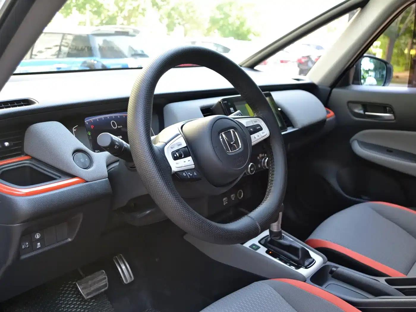 LIFE 2023 1.5L CVT SPO-SS Dynamic Edition — миниатюра 12
