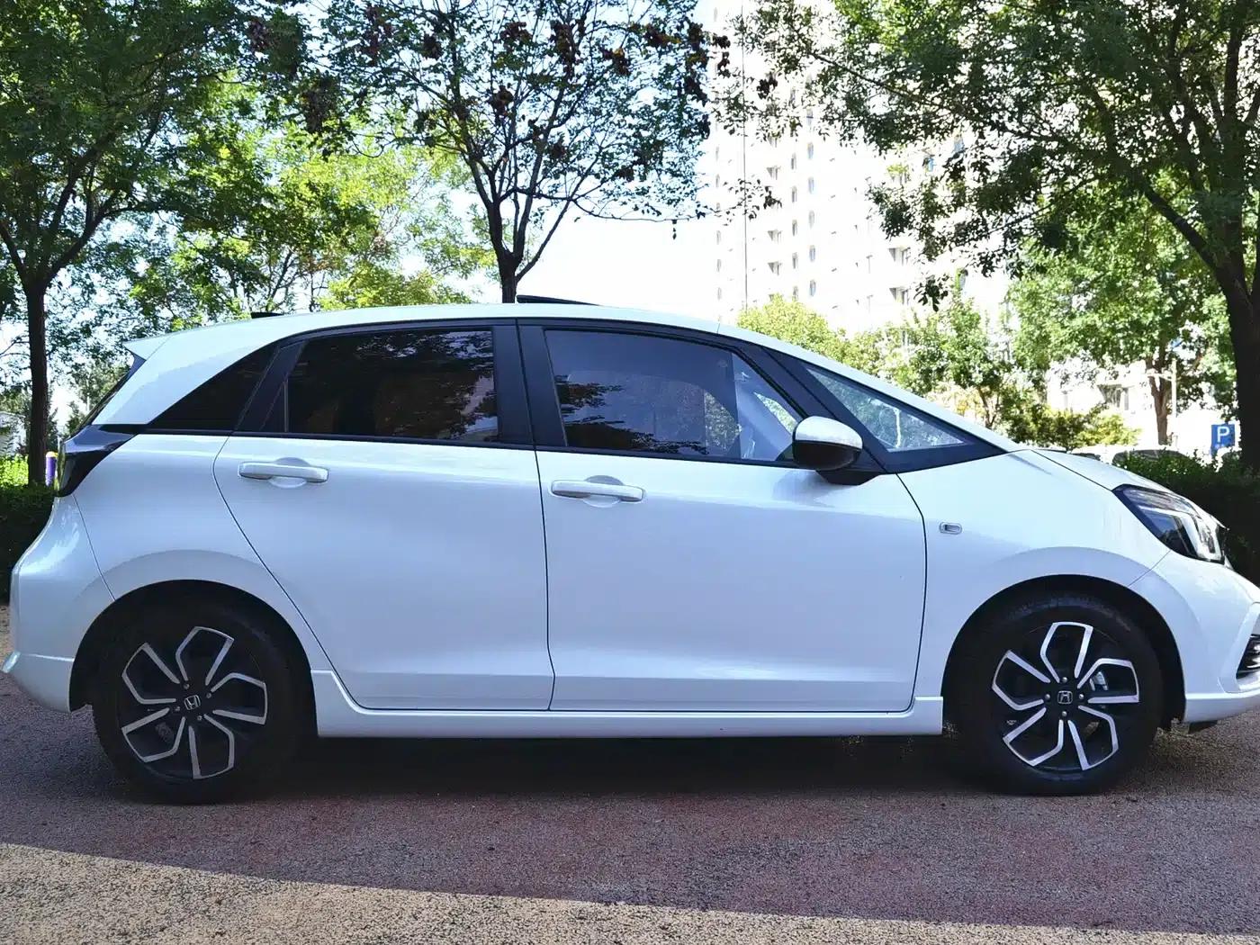 LIFE 2023 1.5L CVT SPO-SS Dynamic Edition — миниатюра 6