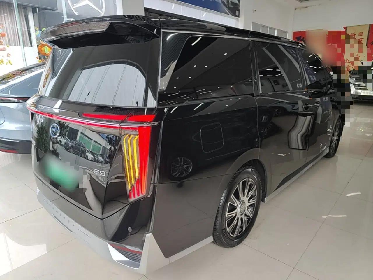 GAC Trumpchi E9 2025 E9 Superfast Charging Deluxe Edition — миниатюра 6